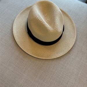 Solar Escape - Classic Tan Straw Hat with Black Band